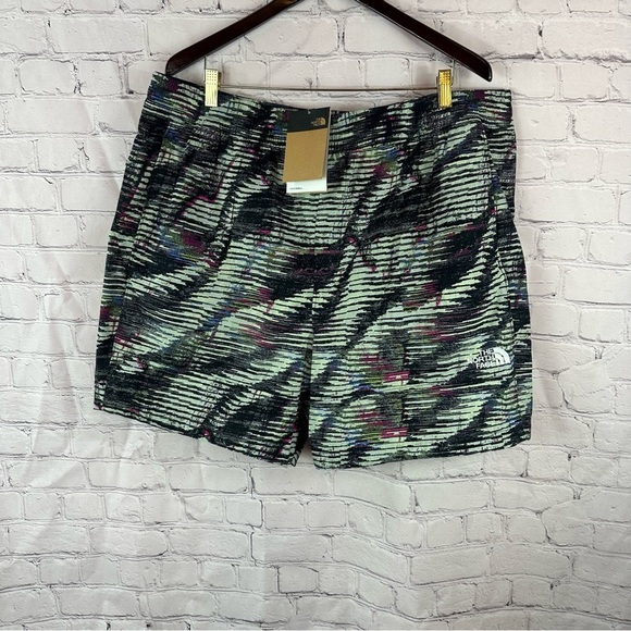 NWT the north face easy wind short black beta relaxed fit outdoor gorpcore - Picture 1 of 8